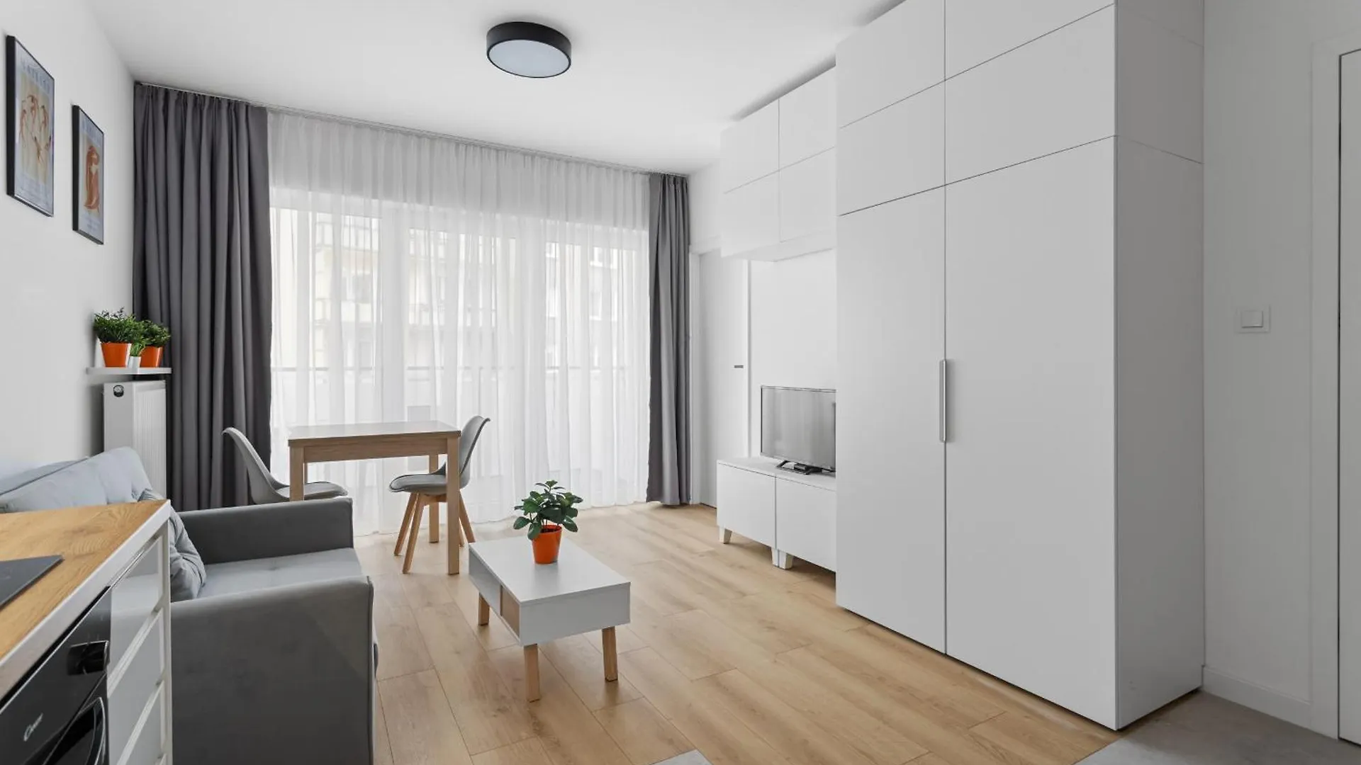 Nowoczesne I Eleganckie Apartamenty Very Berry W Poznaniu By Noclegi Renters Poznan