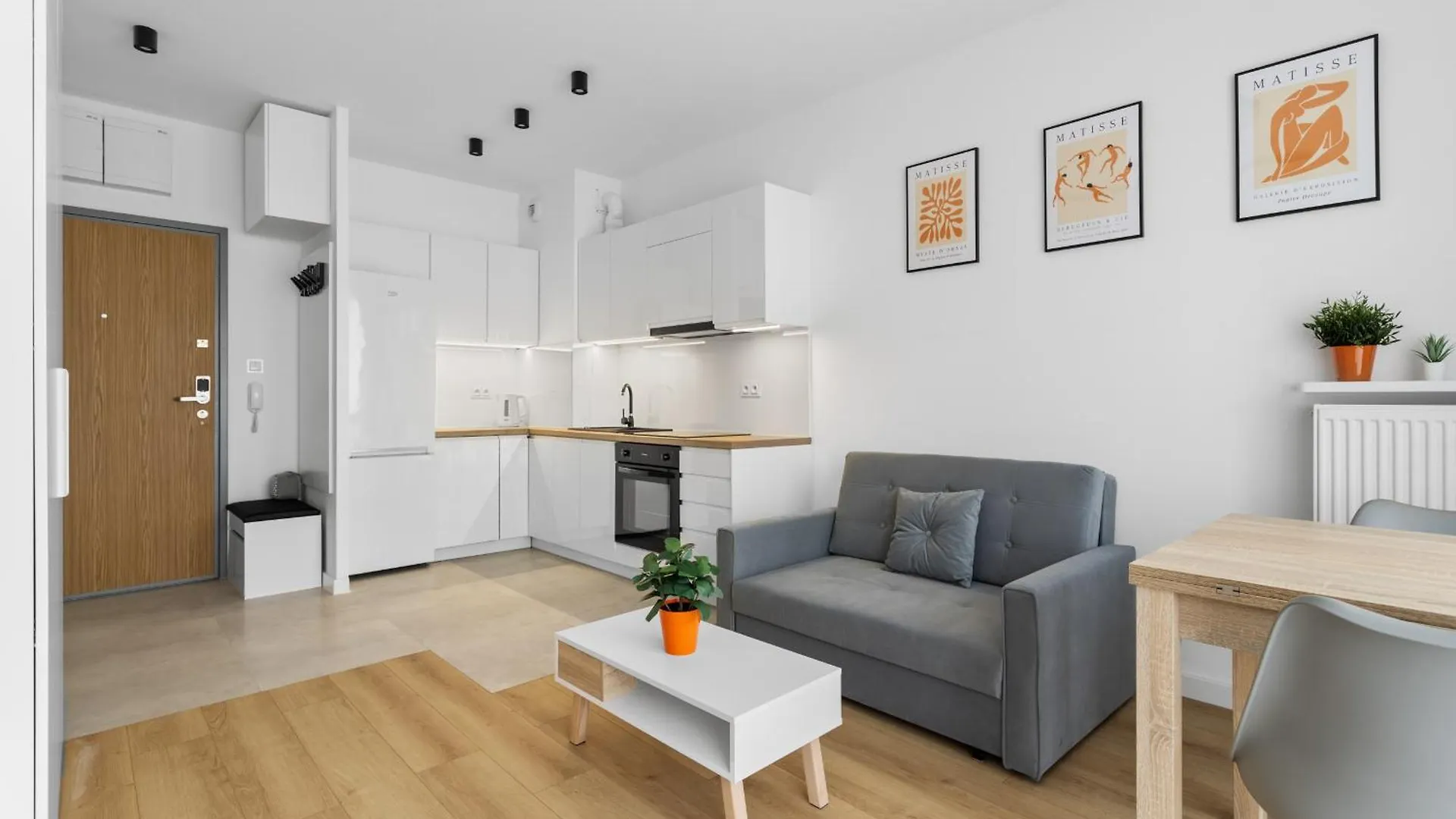Nowoczesne I Eleganckie Apartamenty Very Berry W Poznaniu By Noclegi Renters 0*, Poznan