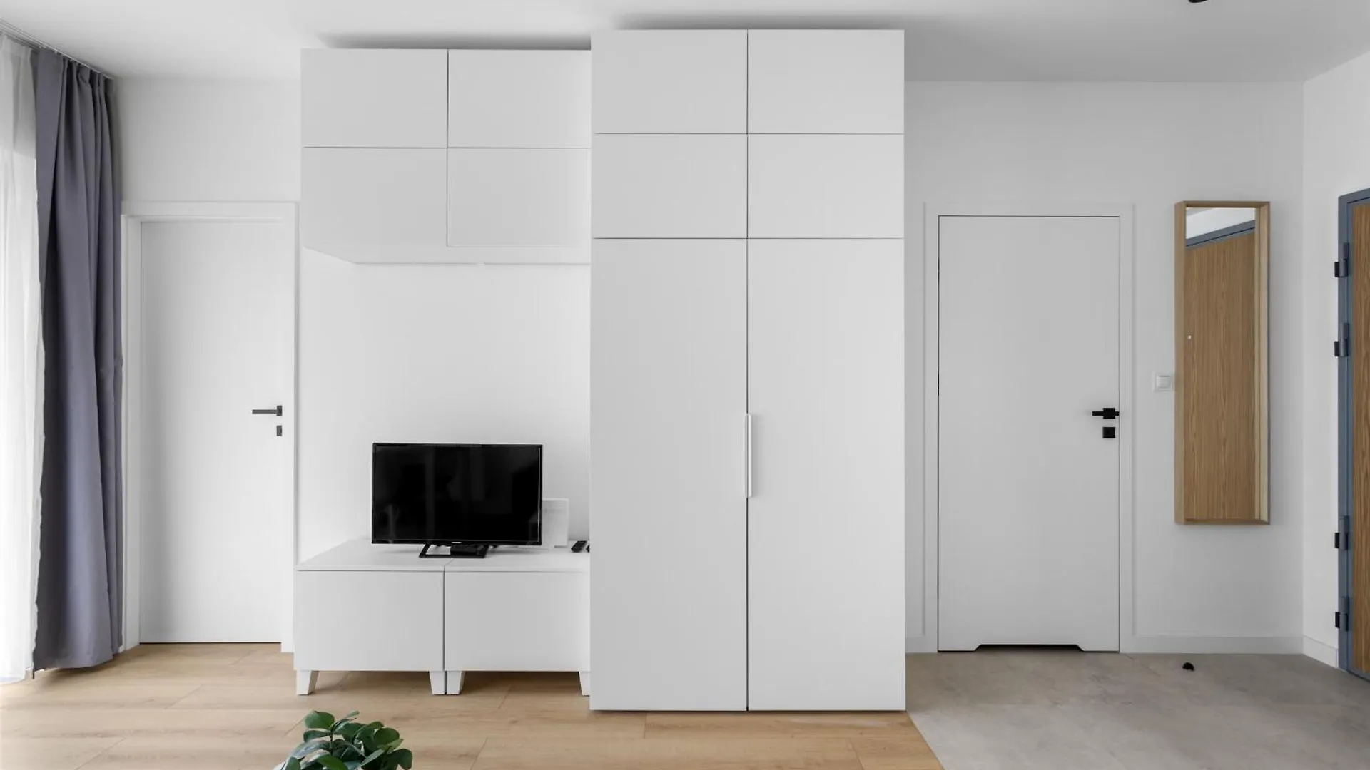 Nowoczesne I Eleganckie Apartamenty Very Berry W Poznaniu By Noclegi Renters 0*, Poznan