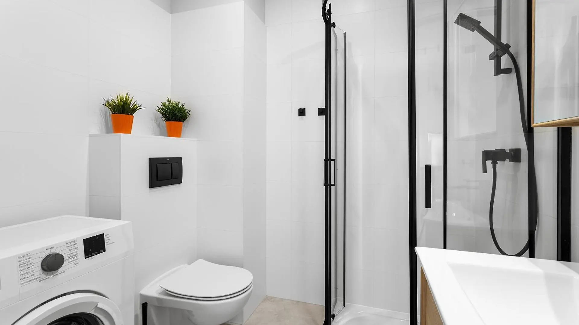 Nowoczesne I Eleganckie Apartamenty Very Berry W Poznaniu By Noclegi Renters 0*, Poznan